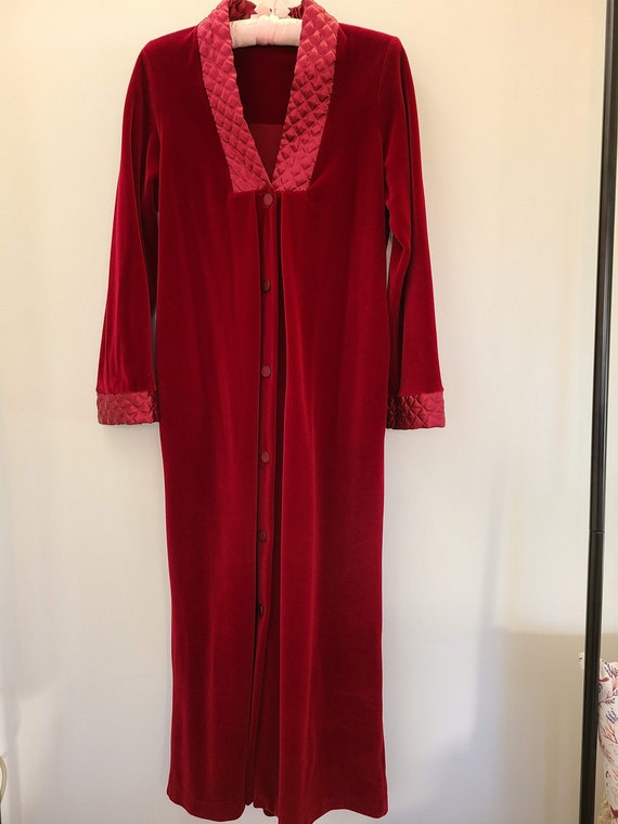 Vintage Velvet Night Robe