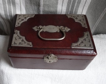 Sewing box/Antique sewing box/Leather covered box/Tufted claret silk lined box/Jewellery box/French sewing notions box/Antique jewel box