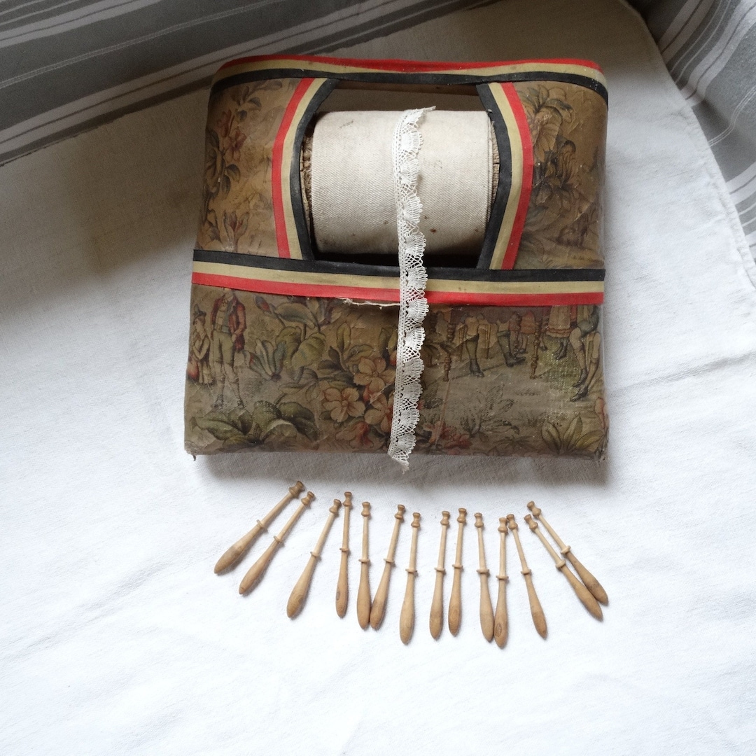 Antique Lace Pillow/lace Making Cushion & Bobbins/lace Weights/french