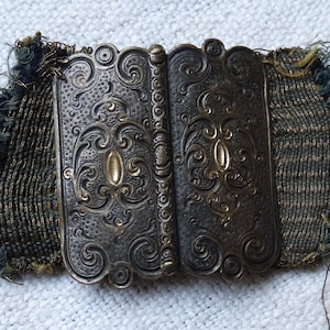Fibbia in 2 parti del XIX secolo/Chiusura per cintura in ottone inciso/Antica clip per cintura/Nozione di cucito/Fissaggio per cintura/Chiusura per fascia/Restauro di costumi/Design per abiti