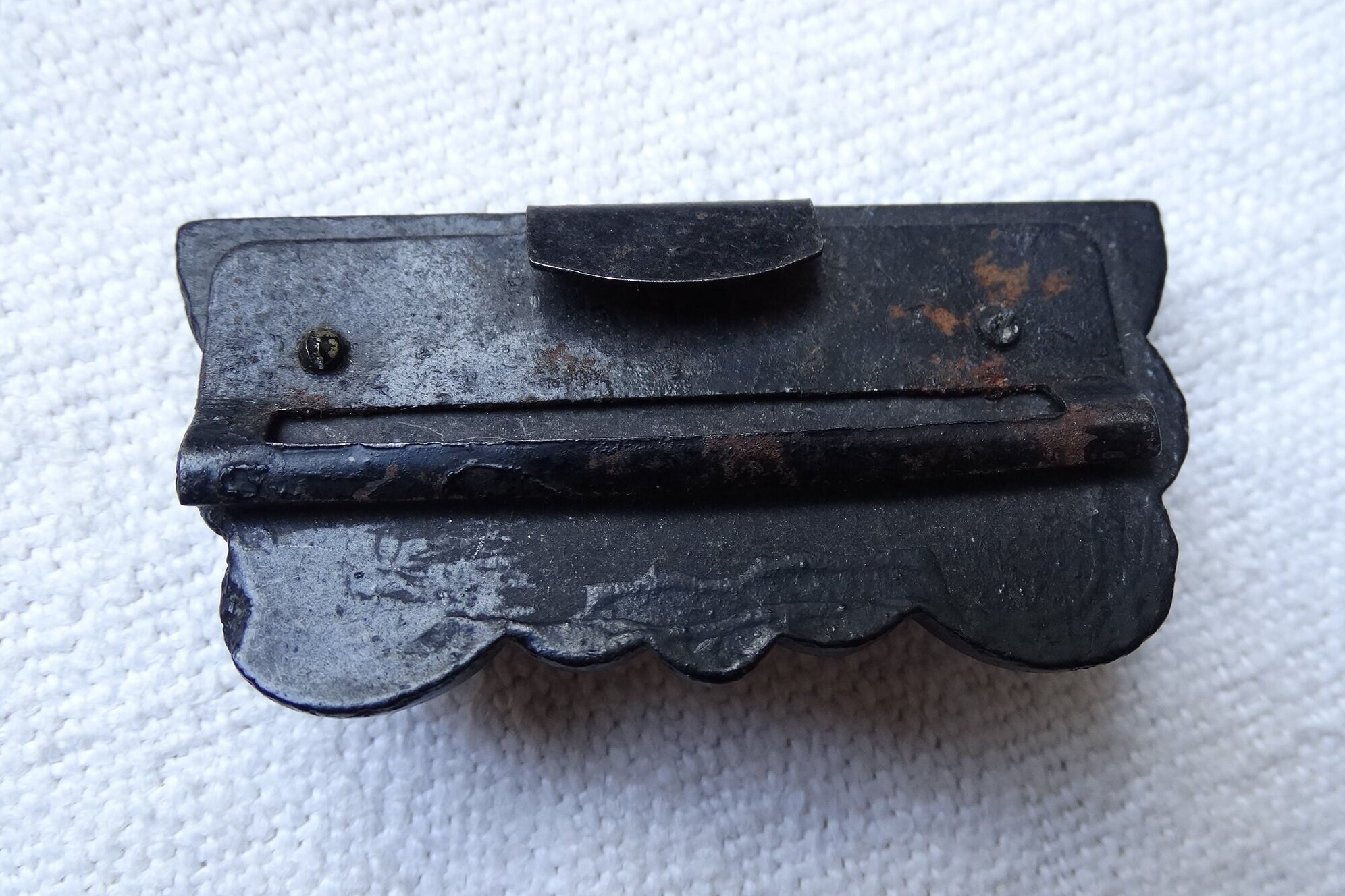 Antique Gutta Percha Black Victorian Flowers Belt Buckle Antique GUTTA PERCHA Black Buckle Leaf Fern Design Mourning  main image 4