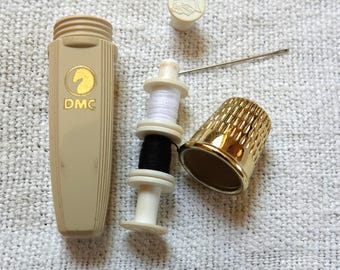DMC pocket sewing kit/Vintage DMC travel sewing aid/Cousette/Necessaire de couture DMC/Miniature mending set/French publicity cotton holder