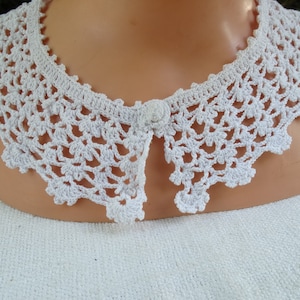 Crocheted lace collar/Antique lace crochet work/Dressmaking lace/Cotton collar in crochet/Vintage costume restoration/White lace collar