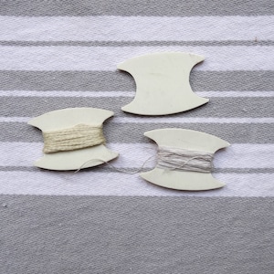 3 Antique celluloid thread winders/Early plastic cotton tidy/French Cotton winders/Thread tidy/Collectible sewing notions/Enrouleurs de fil