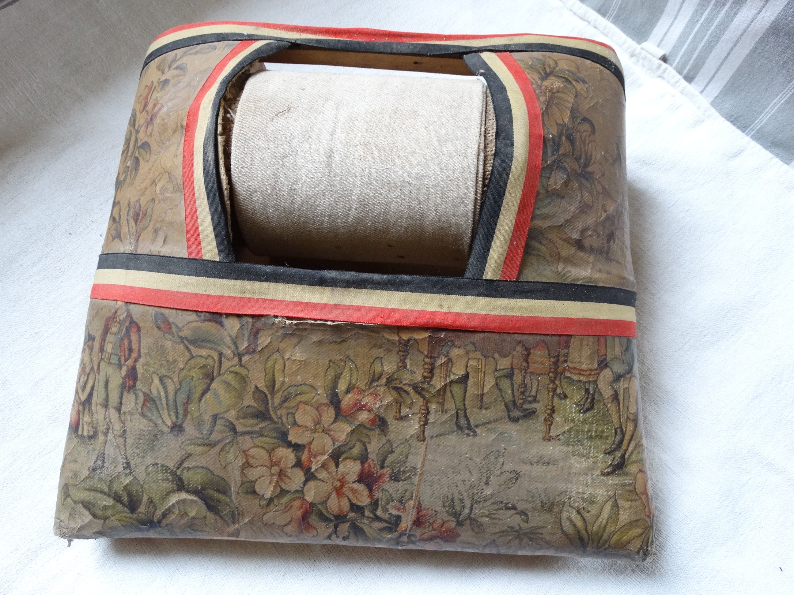 Antique Lace Pillow/lace Making Cushion & Bobbins/lace Weights/french