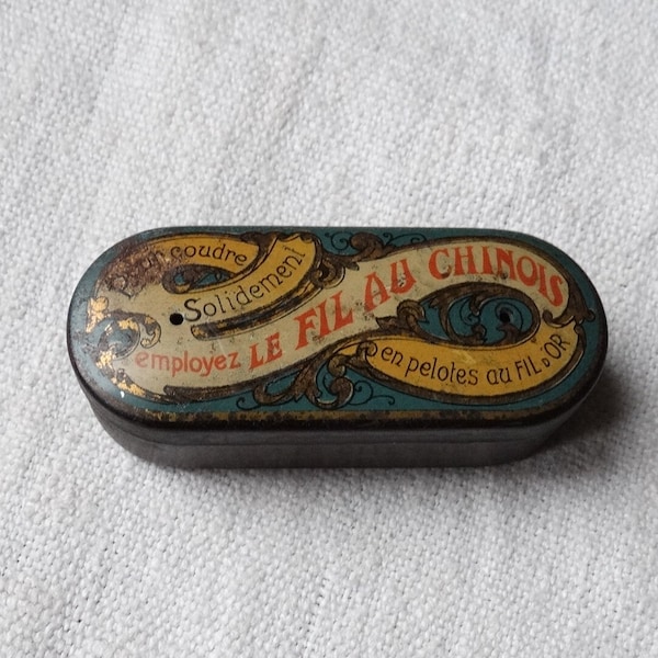 Le Fil Au Chinois tin/Thread dispenser tin/Antique cotton dispensing tin/Cotton tidy/Devidoir à coton/Collectible tin/Antique sewing notion