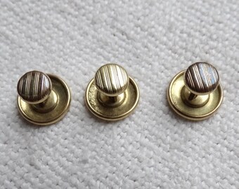 3 clous de col vintage/boutons de chemise C. MURAT dorés laminés/Fermetures de col/accessoires de mode vintage/Porte-robe/Tenues de cérémonie/Costume d'époque