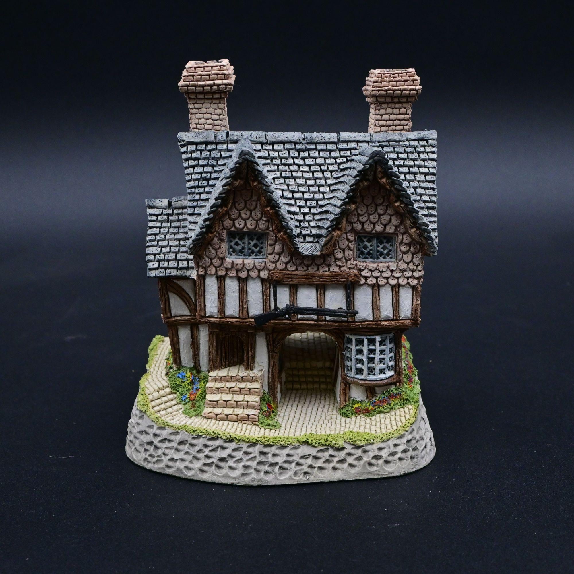 美品 David Winter 1991 クリスマス限定 フレッドの家 英国製 美品 David Winter 1991 クリスマス限定 フレッドの家 英国製 【公式通販】