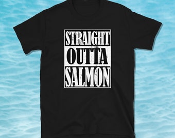 Camicia di salmone Outta dritta, camicia salmone, amante del salmone, regalo salmone, camicia da pesca, regalo da pesca, t-shirt Unisex a maniche corte