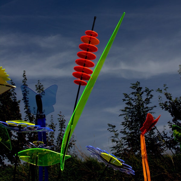 SunForm suncatcher / the luminous reed grass (orange)