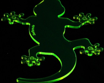 SunForm suncatcher, luminous salamander - gecko (green), large