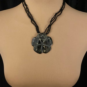 Shell flower necklace
