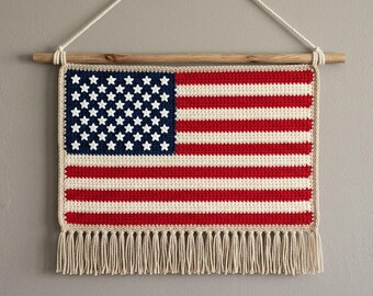 Crochet American Flag Wall Hanging Pattern | Patriotic Home Decor (PDF Download)