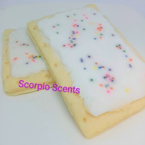 Toaster pastry wax melt/ food wax melt/ fake food wax melt/ wax melt/ bakery wax melt/ dessert wax melts/ wickless candle/ tart melts