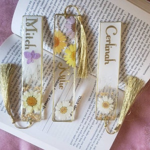 Personalise resin bookmark, Christmas gift, floral, gift for mum, sister, friend gift,  stud gift, birthday, botanical gift