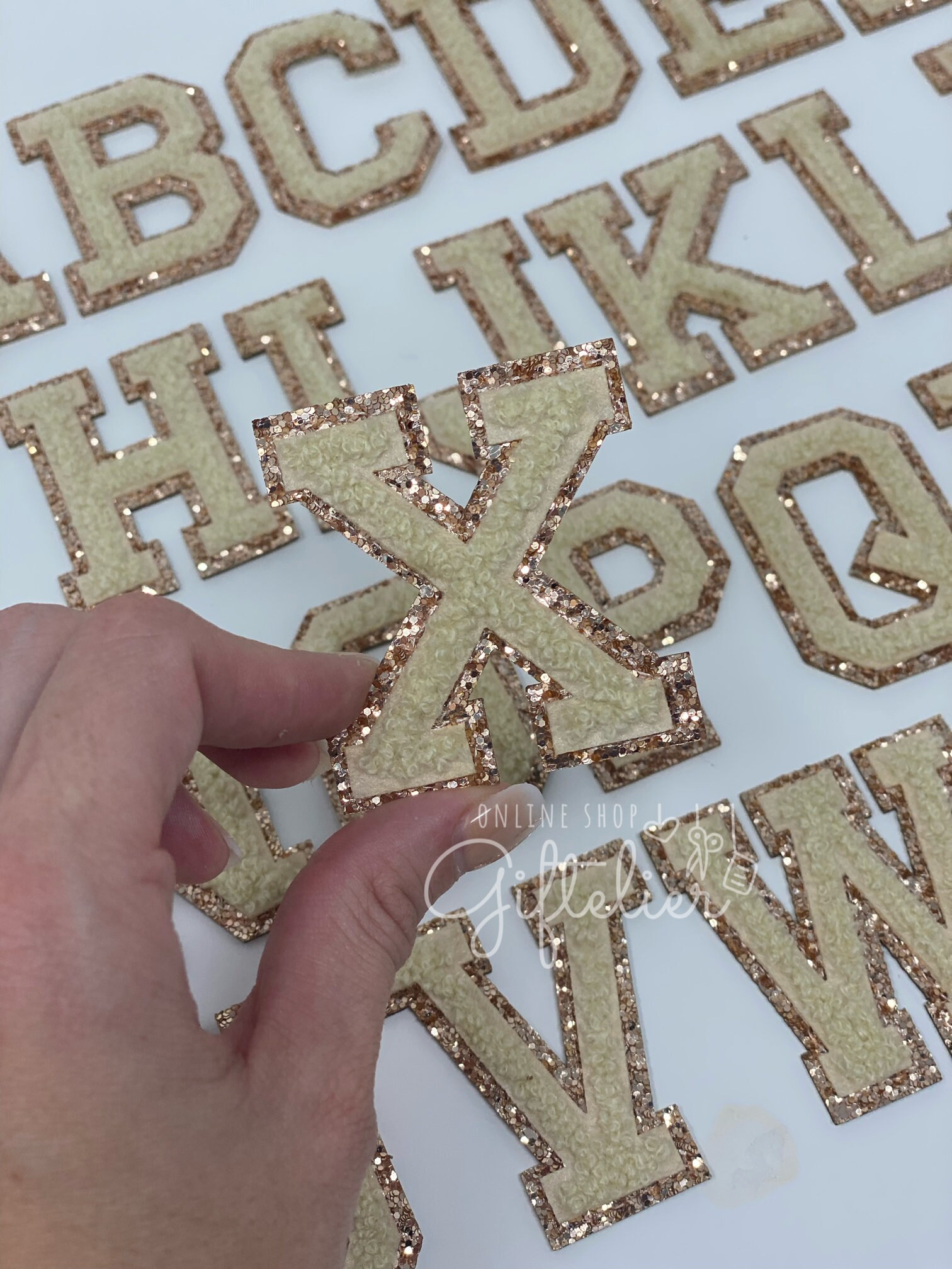 4 image 1 mot 7 lettre chenille