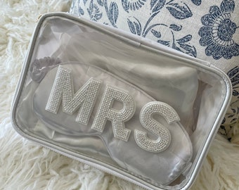 Bride | Mrs White Bag | Makeup Bag | Bride to Be | Gift | Present | Varsity Chenille Patches | Wedding Gift | Toiletry Bag