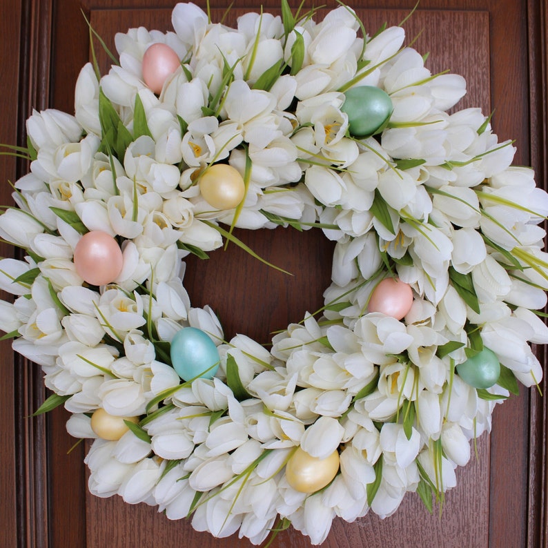 Elegant Easter Egg Tulip Wreath Cream. easter decorations. 