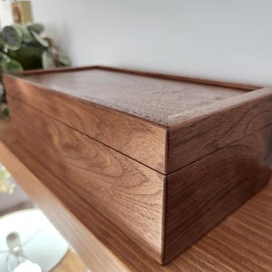 Walnut Keepsake and Jewelry Box - Hand Made