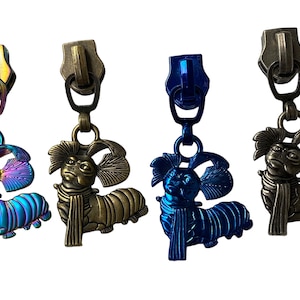Maze worm, ello, #5 zipper pull