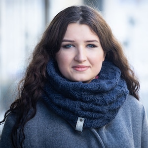 Handgestrickter warmer und bequemer Damen Schlauchschal, Merino und Alpaka, Halswärmer, Loop Schal, Schlauchschal, Schlauchschal für Herren, mit Zopfmuster,
