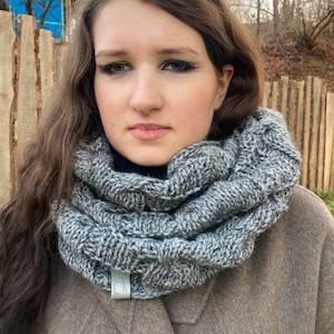 Handgestrickter warmer und bequemer Damen Schlauchschal, Merino und Alpaka, Halswärmer, Loop Schal, Schlauchschal, Schlauchschal für Herren, mit Zopfmuster,