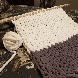 Eyelet Moss Baby Blanket a Loom Knit Pattern 