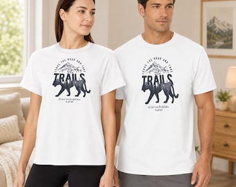 Camiseta con estampado de oso de The Trails, camiseta de aventura en la montaña, camiseta para amantes de la naturaleza, camiseta unisex para senderismo, regalo para acampar al aire libre