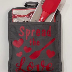 Verspreid de Love Design Pot Holder.  PotHolderDesign. Valentijngift. VriendGift. Kerstcadeau.