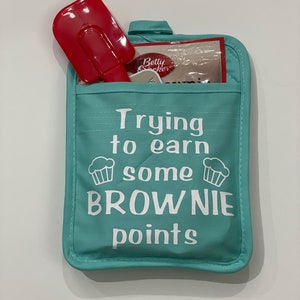 Trying to Earn Some BROWNIE Points Potholder Design. TeacherGift. TeachersValentines Gift.  BossGift. ChristmasGift. FriendGift