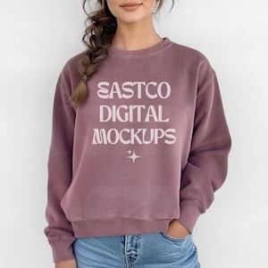 Gildan 18000 Heather Sport Dark Maroon Mockup, Gildan Mockup, Heather Maroon Mockup Gildan 18000, G180 Mockup, Model Mockup Crewneck Png