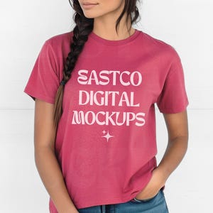 Maqueta de Bella Canvas 3001 Heather Raspberry, maqueta de Bella Canvas 3001, maqueta de camiseta, maqueta de modelo Bella Canvas, maquetas BC3001 Heather