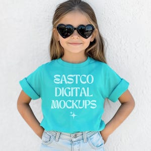 Maqueta de Bella Canvas 3001Y Teal, maqueta de camiseta para niños, maqueta de camiseta para jóvenes, maqueta de Bella Canvas para jóvenes, maqueta de camiseta de moda, camiseta verde azulado para jóvenes