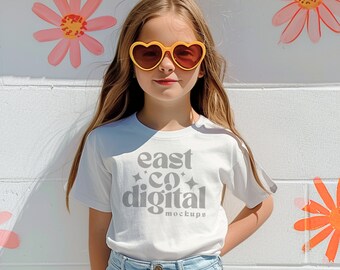 Weiß Komfort Farben Kinder Shirt Mockup, Jugend T-Shirt (PNG)