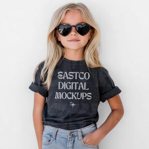 Maqueta de Bella Canvas 3001Y gris jaspeado oscuro, maqueta de camiseta para niños, maqueta de camiseta para jóvenes, maqueta de Bella Canvas para jóvenes, maqueta de camiseta de moda,