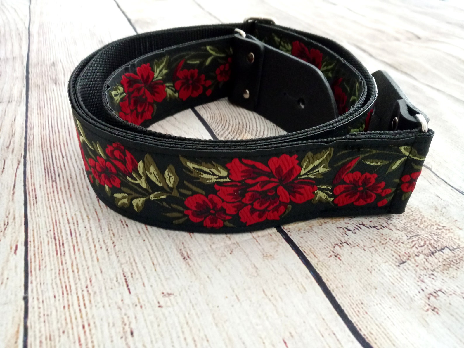 Guitar Strap Red Roses Black Green Classy Handmade with Etsy