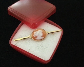 18K Cameo Bar Brooch, Made in Italy, 2.65 inches, 4.3 grams, Italian Gold.