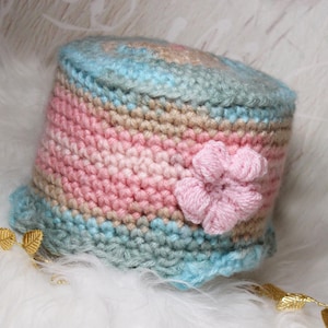 Storage for toilet paper // Crocheted toilet paper hat // Guest toilet ideas // Bathroom decoration // Housewarming gifts