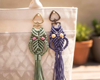 Macrame owl keychain & bag charm, hand-knotted lucky charm and small gift idea with stylish heart carabiner
