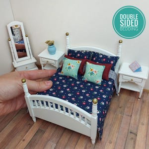 12th scale miniature bedding with double sided cover and cushions, 7 piece dollhouse set