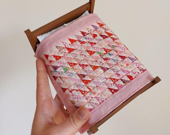 ミニチュアドールハウスキルト、12 スケールのパッチワーク寝具 - Etsy