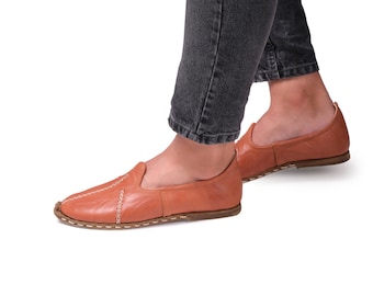 Mocasines yemeníes de cuero marrón hechos a mano – Zapatos minimalistas para hombre