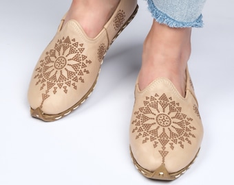 Zapatos Huarache de cuero hechos a mano para mujer: comodidad descalza ecológica y calzado de conexión a tierra elegante, regalo para ella, regalo del día de San Valentín