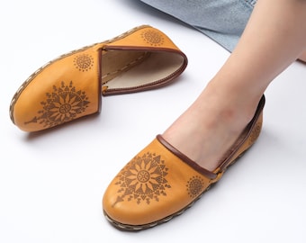 WOMEN YELLOW TURKISH Shoes , Turkish Yemeni Shoes , Flat Unisex Shoes , Handmade Leather Loafers , Heelless Leather Shoes , Leather Mules