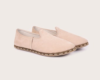 Handmade Coral Leather Yemeni Shoes | Classic Women's Slip-Ons