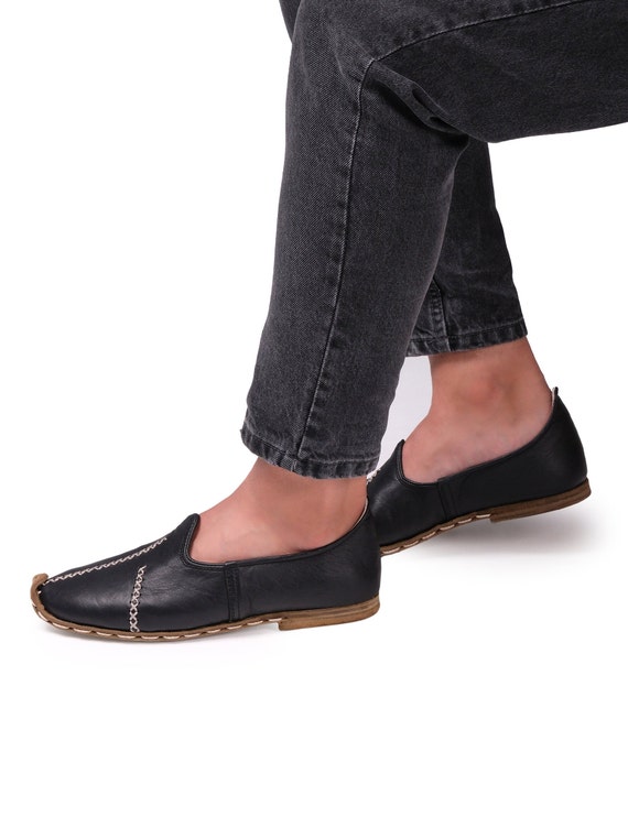 Men's Black Leather Yemeni Loafers – Handmade Turkish Thong Shoes