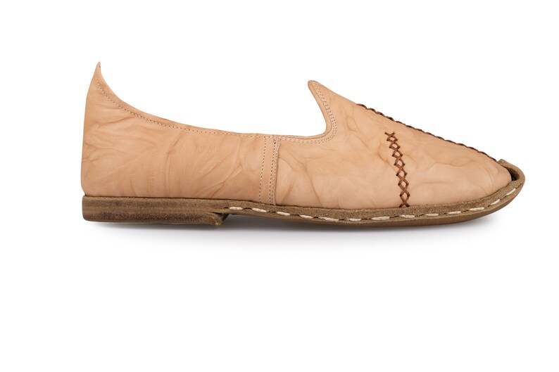 Men's Black Leather Yemeni Loafers – Handmade Turkish Thong Shoes Beige