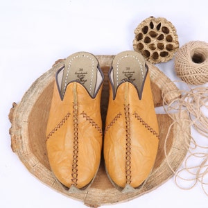 WOMEN MUSTARD TURKISH Slip Ons , Turkish Yemeni Shoes , Flat Unisex Shoes , Handmade Leather Loafers , Heelles Leather Shoes , Leather Mules