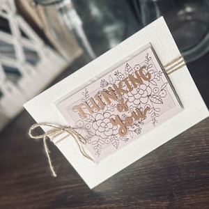 Denken an Sie Karte | Neue handgemachte Grußkarte | Niedliches Trending Geschenk für Mutter, Oma, Freund, Schwester, Tochter, jeden Anlass | 11,8x14cm