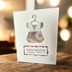 Joyeux anniversaire tout-petit • Carte de voeux faite main • Jolie carte en origami • Cartes 1er anniversaire • Cartes avec lettres manuscrites • Carte technique mixte 2024 A2